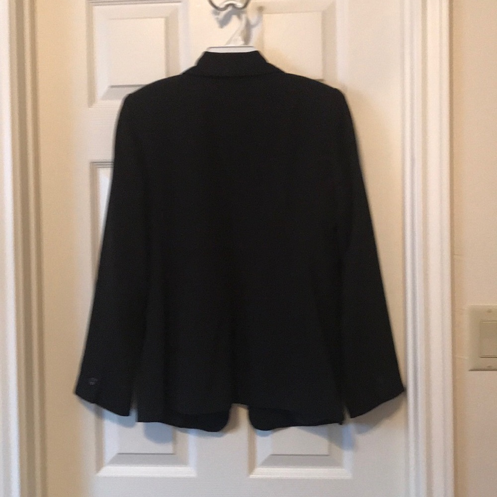 Black suit jacket. Excellent condition - Picture 4 of 5